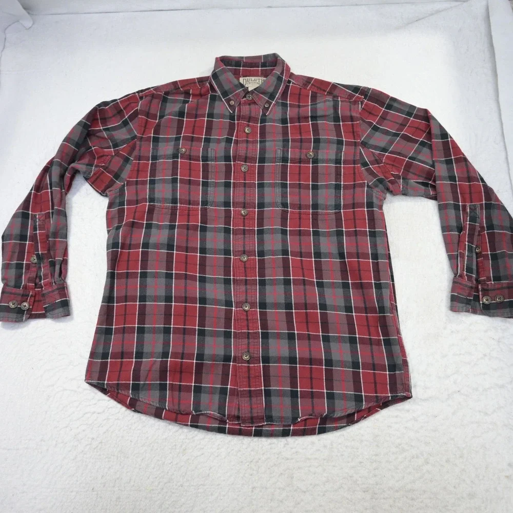Duluth Trading Co Button Up Shirt Mens M Red Gray Plaid Flannel Long Sleeve